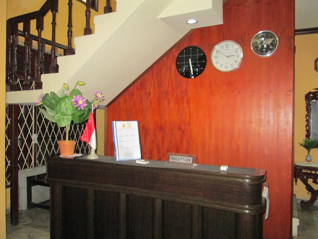 Sinderella Hotel Balikpapan  Extérieur photo