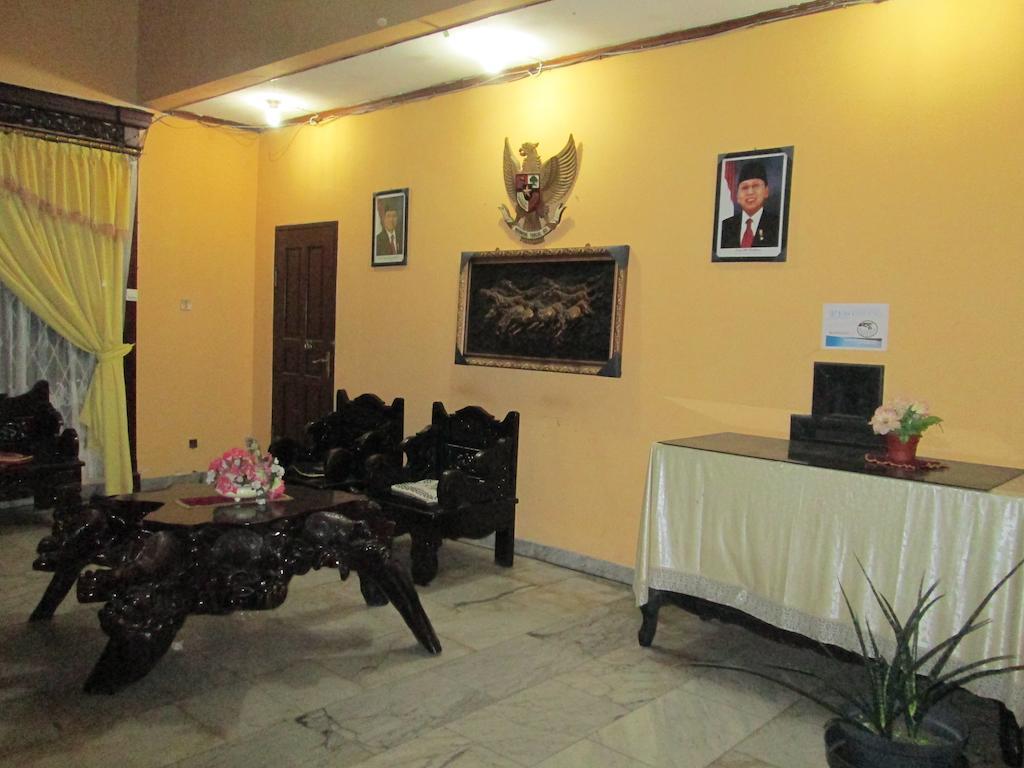 Sinderella Hotel Balikpapan  Extérieur photo